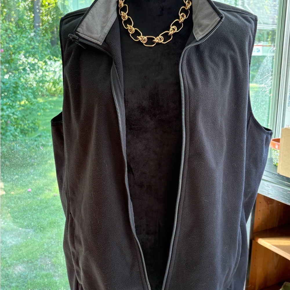 Lands' End Woman Size XL Zip-Front Black Fleece Vest